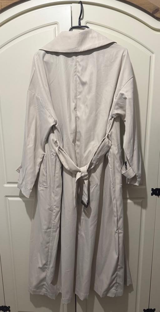  — woman oversized long trench coat