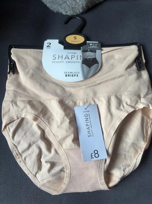  — ladies knickers