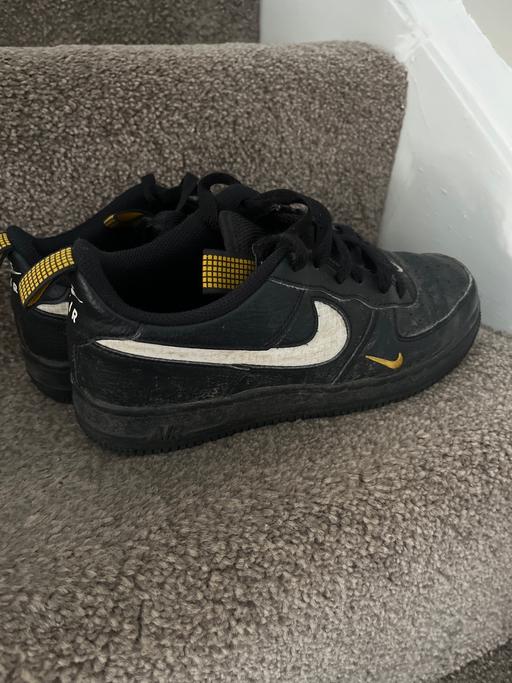  — Outgrown too soon Nike air size 4.5