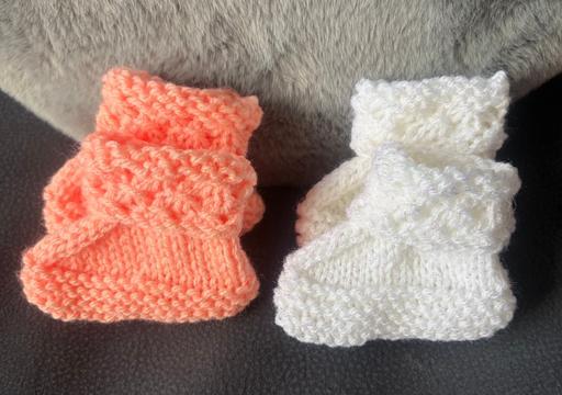  — Baby bootees