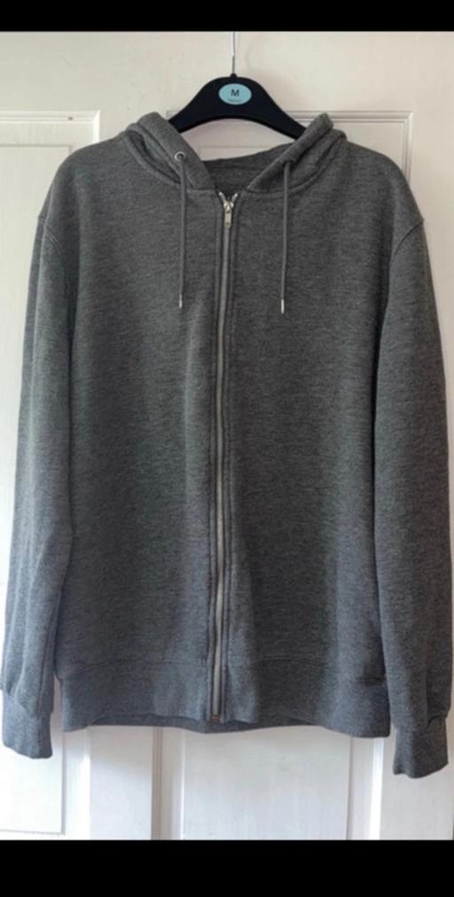  — women’s zip up jacket