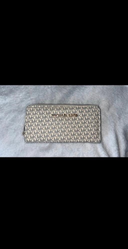  — michael kors purse