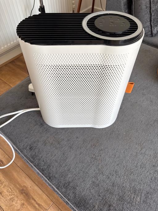  — Air purifier