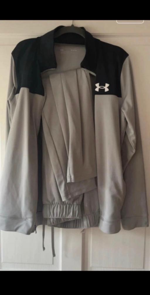  — men’s under armour tracksuit