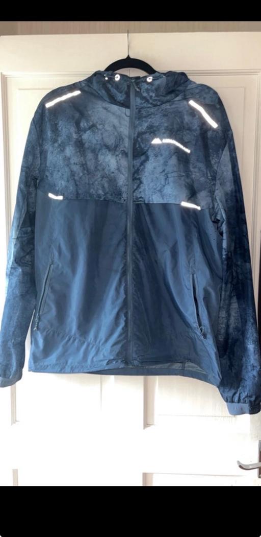  — men’s jacket & shorts
