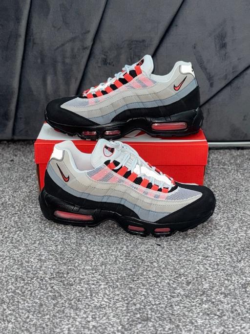  — Air max 95 solar red