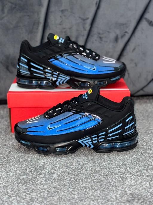  — Air max plus 3