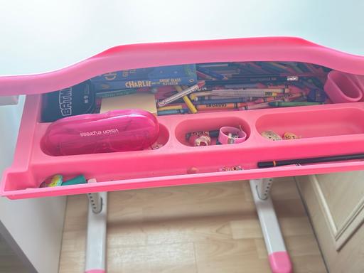 — Kids desk and chair set, height Adjustable
