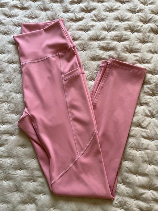  — Women’s high waisted sports leggings