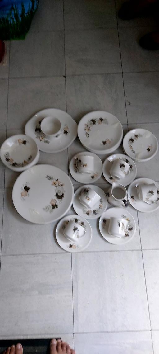  — vintage assorted china tea set/plates&cups