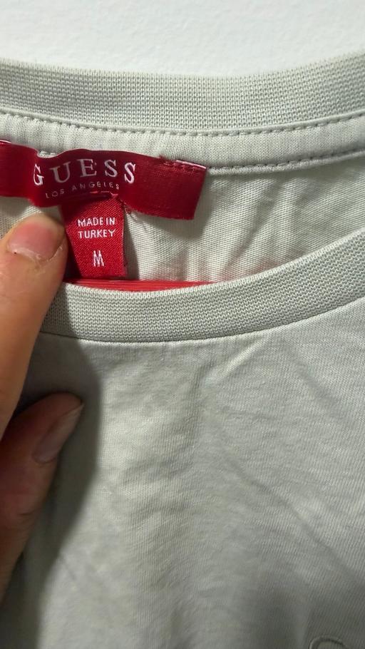  — Vintage /retro Guess T-shirt size M