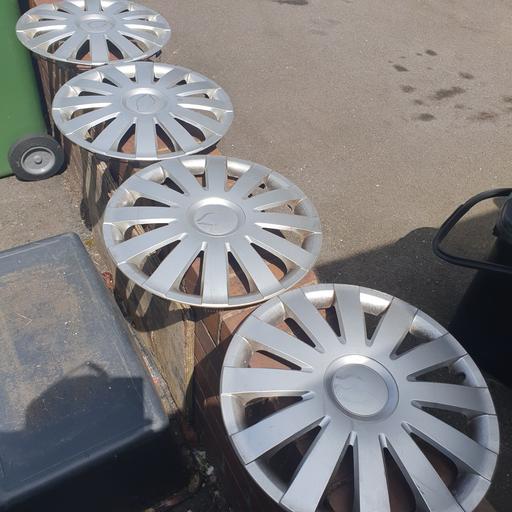  — 4 , AGAT 16 inch Wheel Trims , 3 Decent