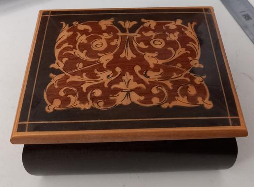  — Vintage inlaid wooden trinket storage box