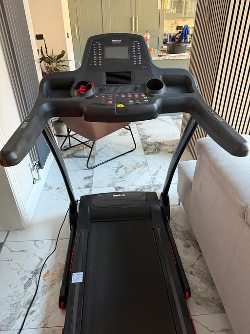  — Reebok ONE GT40s Treadmill