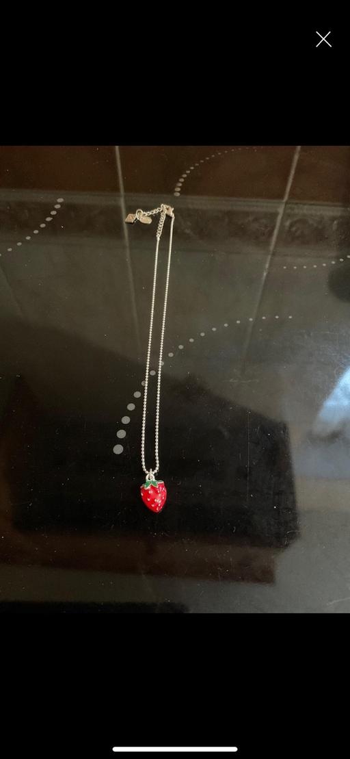  — Fashion necklace strawberry design 