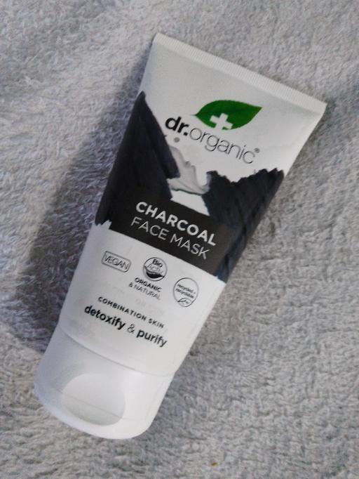  — charcoal face mask