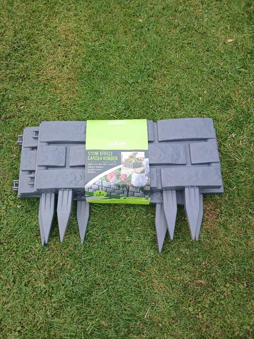  — NEW stone effect garden border