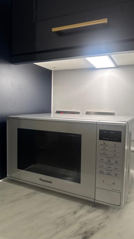  — Microwave - Panasonic 800W Standard 20L