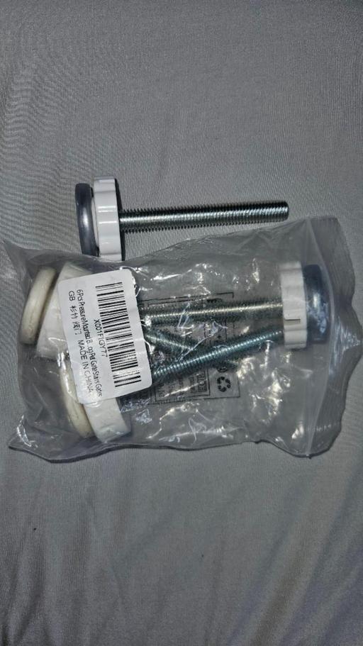  — Pressure Mounted Baby Gates Threaded Spindle