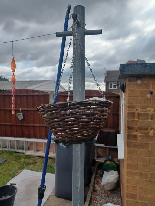 — small hanging basket