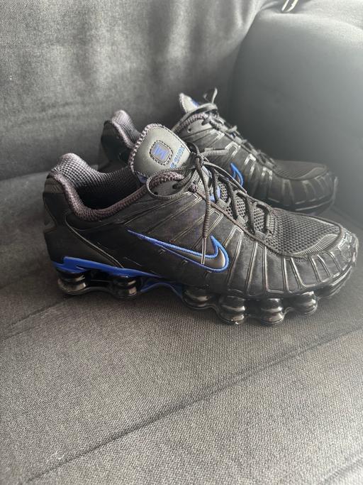  — Men’s Nike shox excellent condition size 9