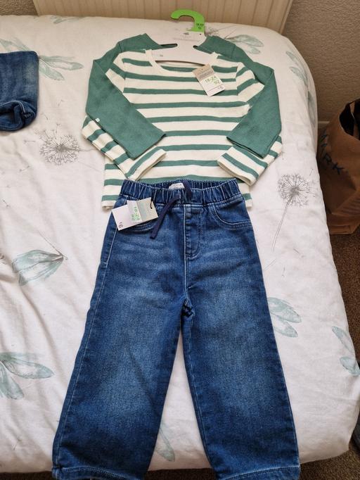  — bn 2pk tops & jeans age 18-24months