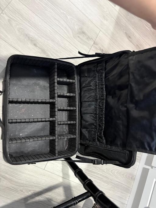  — Makeup storage box bag