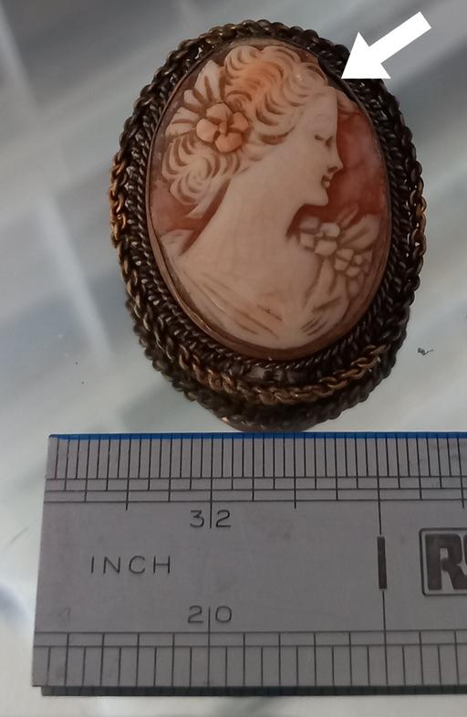  — Antique Victorian cameo brooch