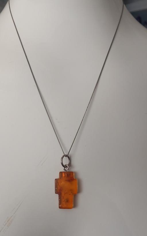  — Vintage sterling silver baltic amber pendant