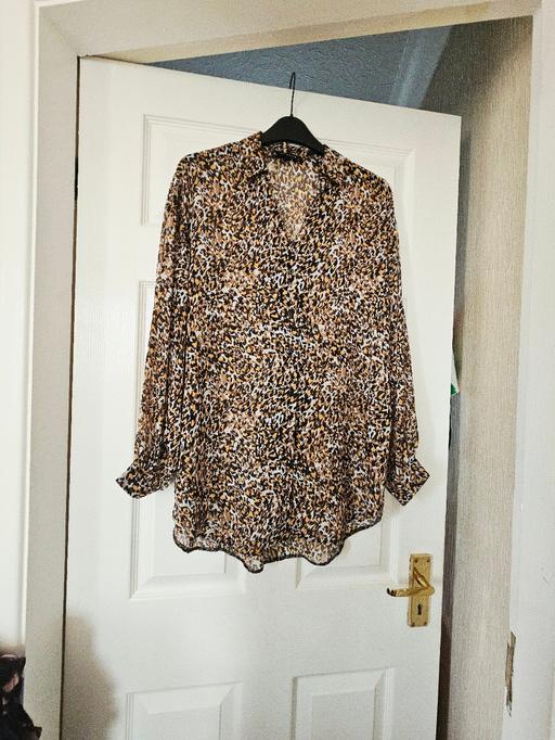  — Summer blouse, very generous size 10..NEW