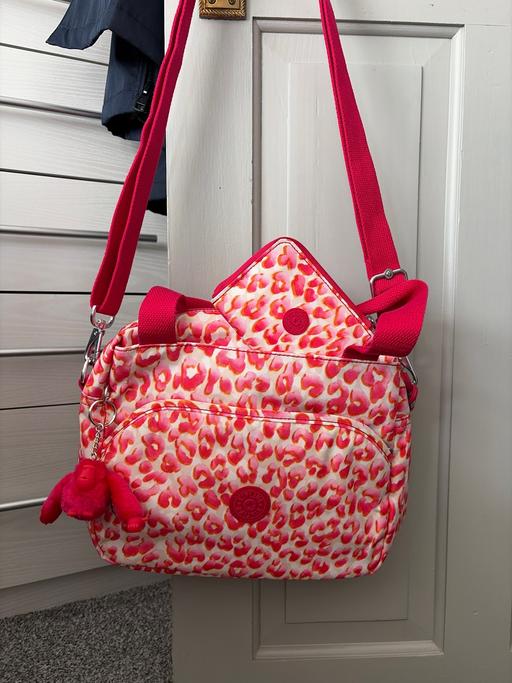  — Kipling bag & purse