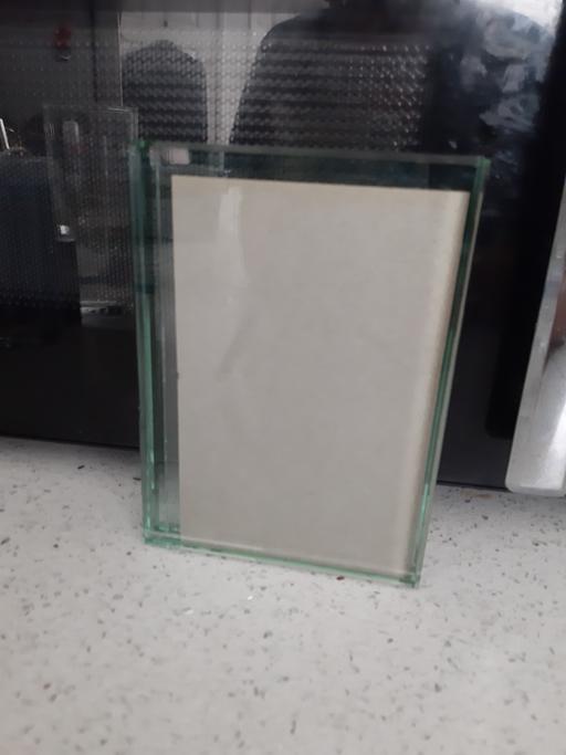  — solid glass frame