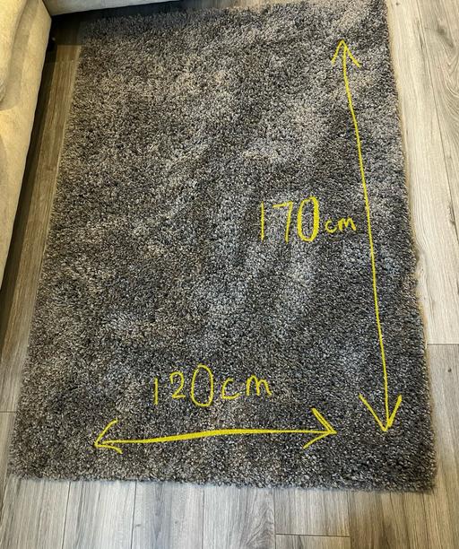  — Dunelm grey shaggy rug