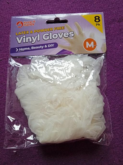  — new pack of 8 Vinyl gloves
