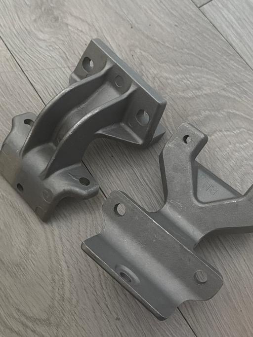 — Car Engine / Transmission Mounting Brackets