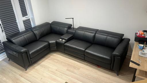  — LEATHER  ELECTIC RECLINER SOFA