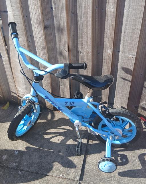  — boys bicycle (suitable for 4/5 years)