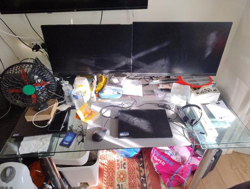  — Extendable Glass and silver table