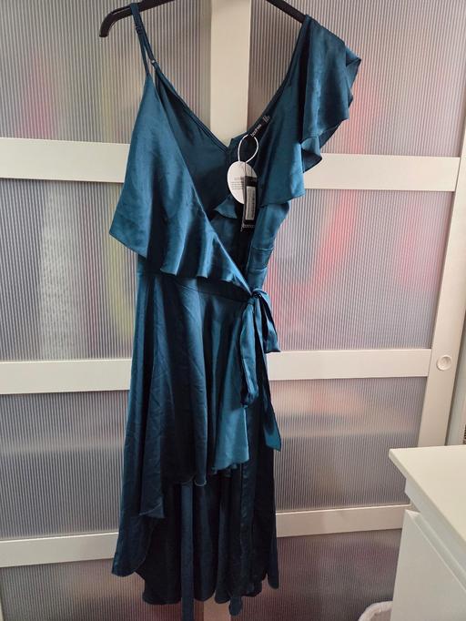  — 🌟NEW🌟 Size 14 BOOHOO silky dress