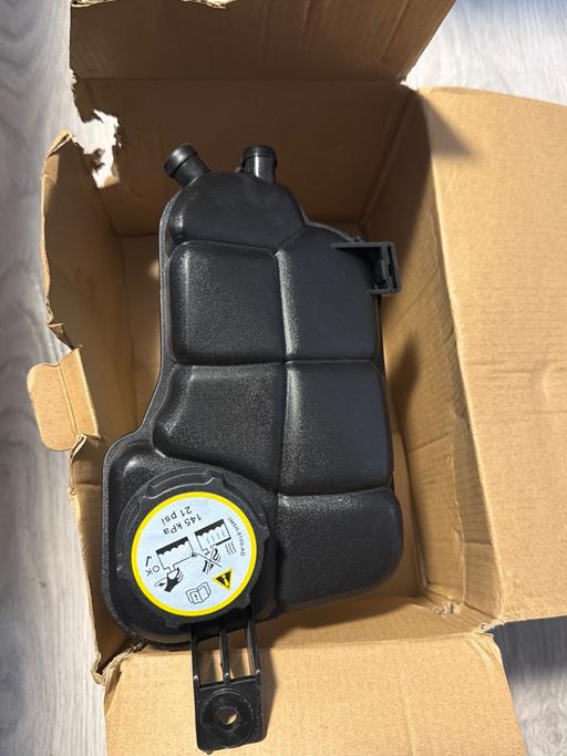  — engine coolant expansion tank