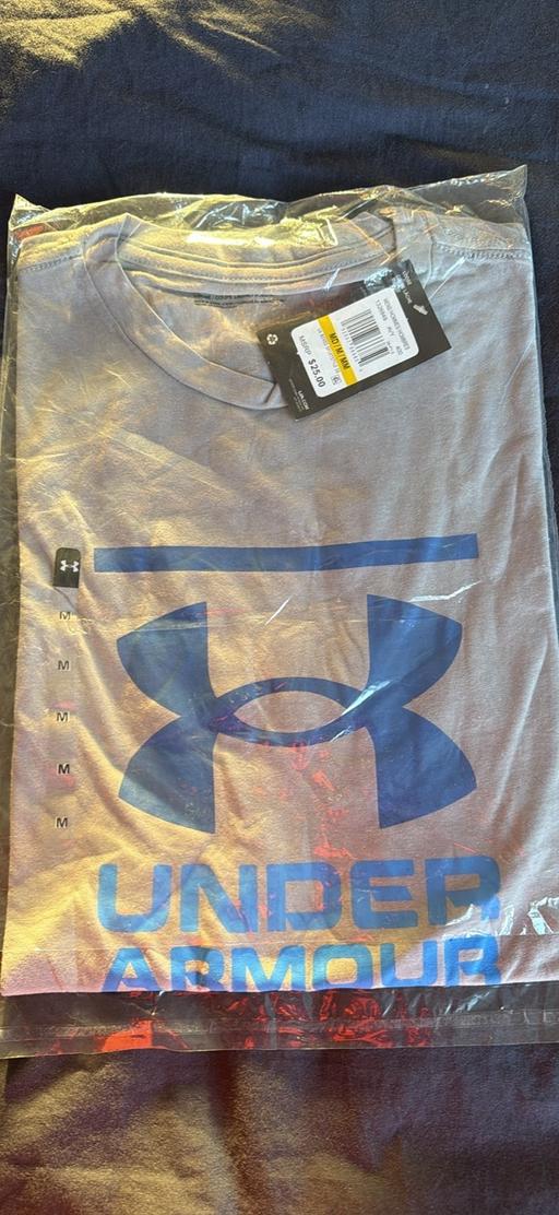  — Under armour t shirt