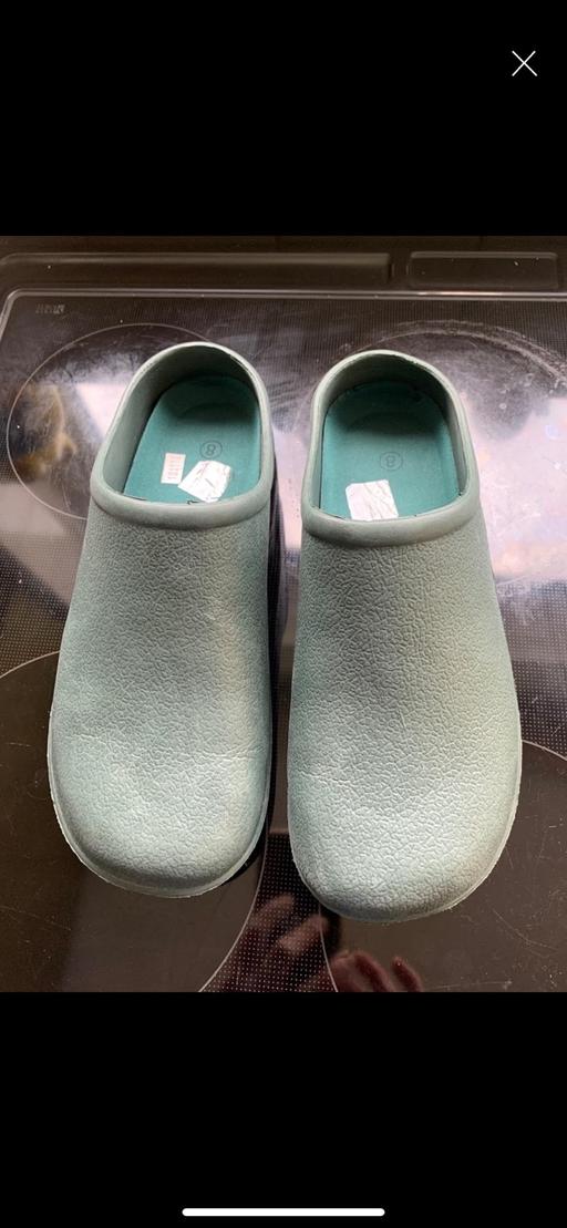  — Mens /Ladies gardening shoes