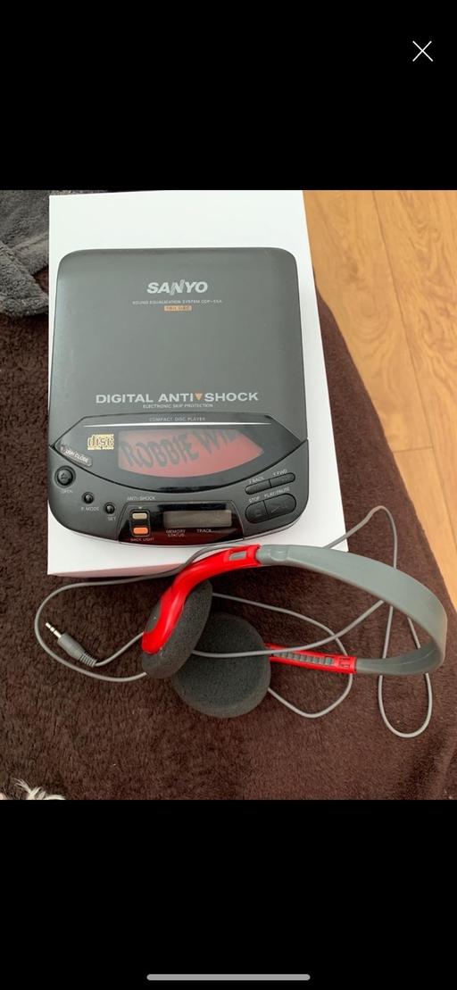  — Sanyo personal CD player