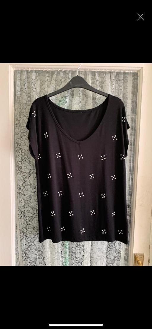  — Ladies top