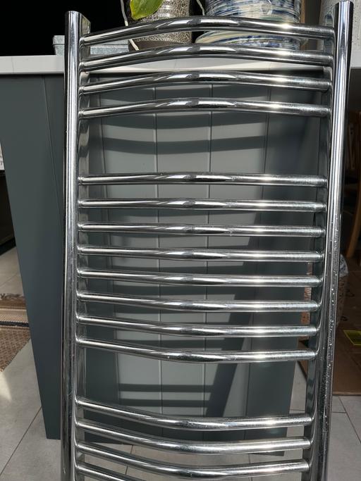  — Bathroom hall radiator