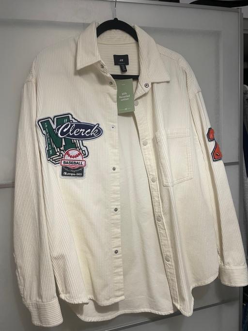  — H&M Baseball shirt