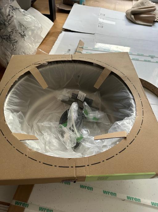  — Kitchen round wren sink and worktop