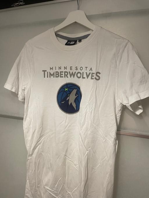  — New Era Minnesota T wolves t-shirt