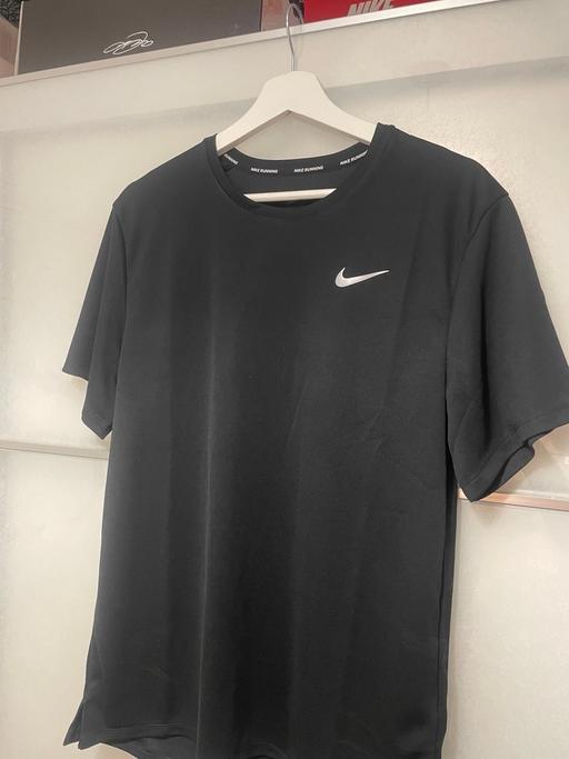  — Nike running T-shirt