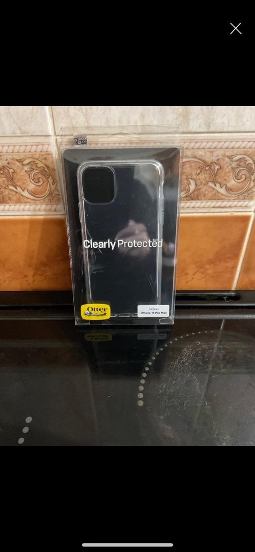  — Phone case clear